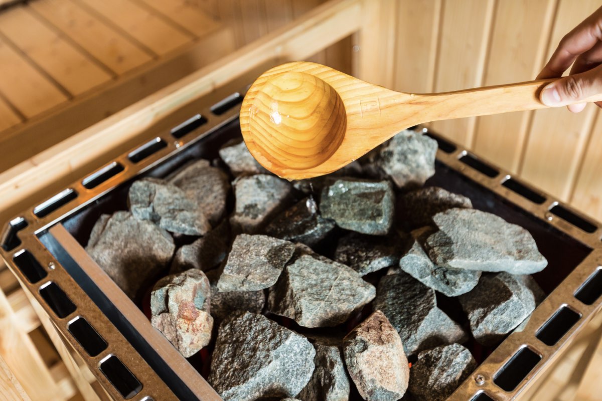 Can a sauna cure a hangover?