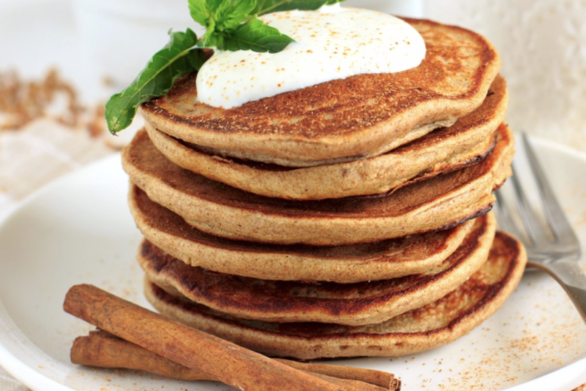 Egg white oat pancakes recipe from Two Chicks.001 DOSE