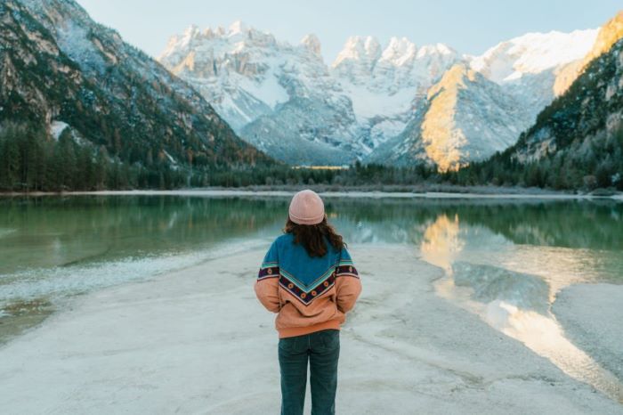 Leilani standing near Lago di Braies in winter